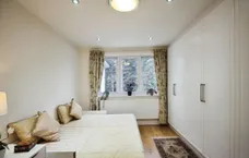 Cranbourne Gardens London NW11 photo 6