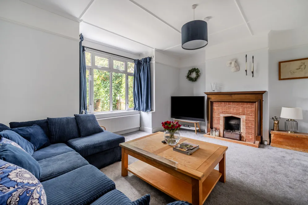 Eton Road, Datchet, SL3 photo 2