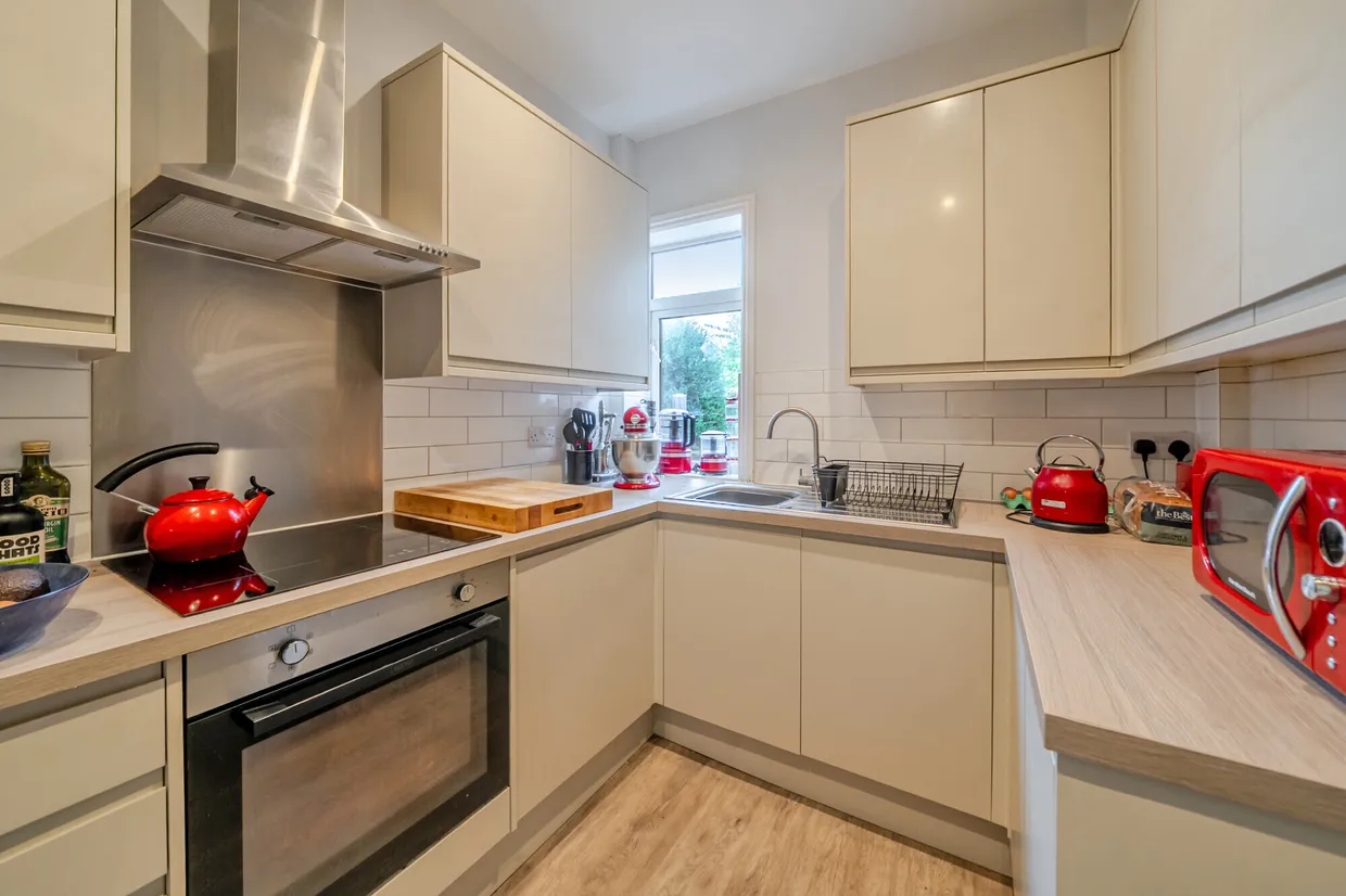 Eton Road, Datchet, SL3 photo 3