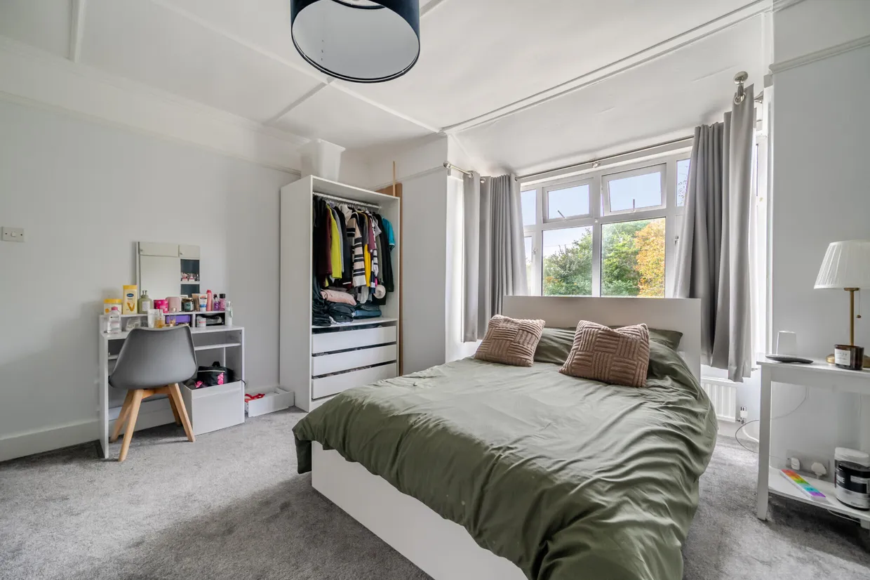 Eton Road, Datchet, SL3 photo 9