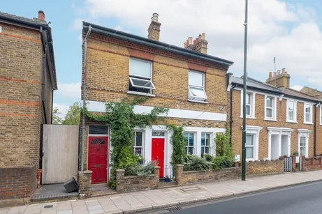 High Street, Hampton Wick, KT1