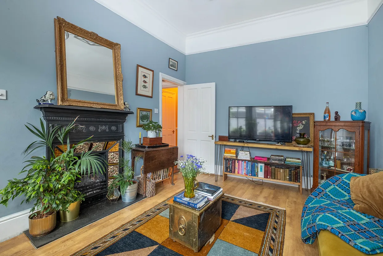 High Street, Hampton Wick, KT1 photo 2