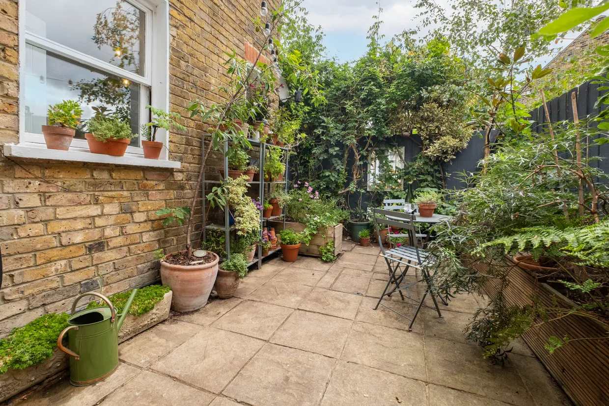 High Street, Hampton Wick, KT1 photo 4