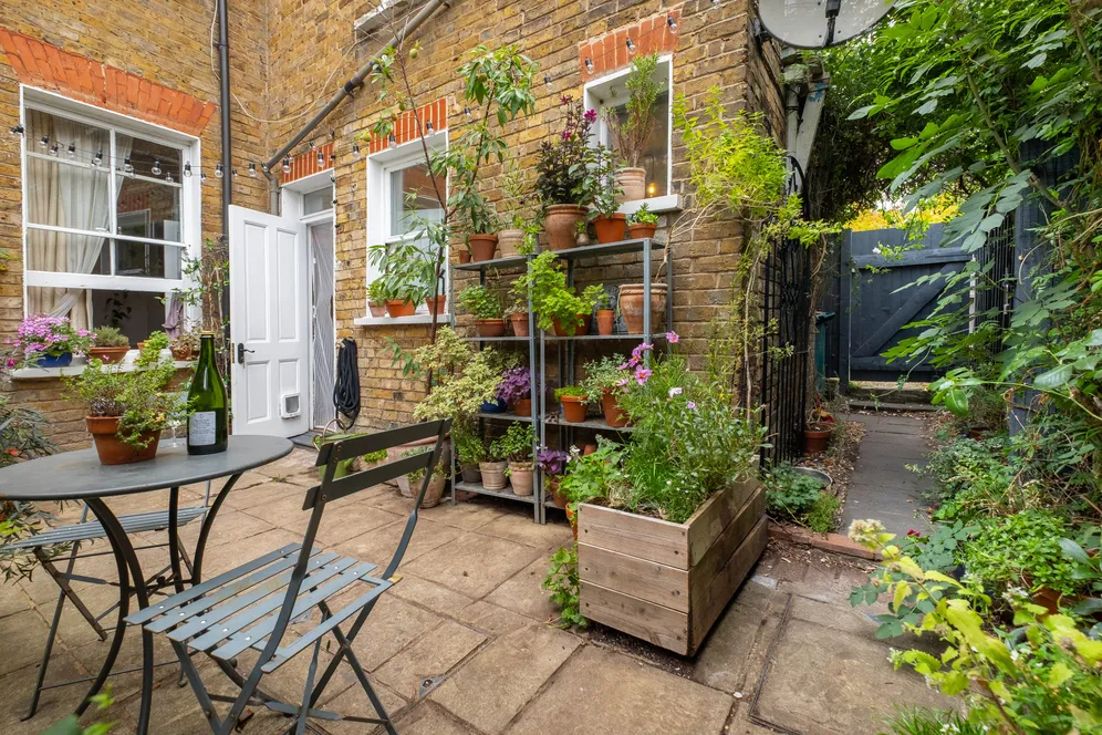 High Street, Hampton Wick, KT1 photo 9