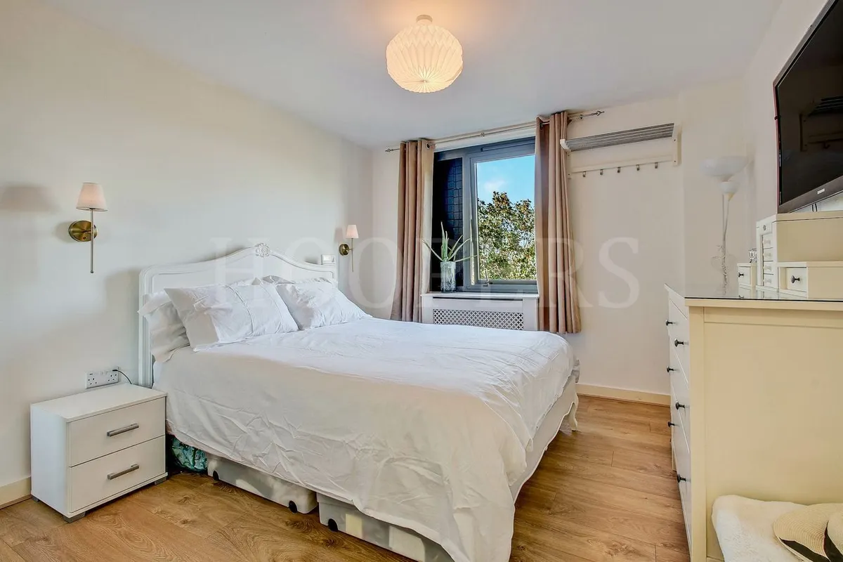 Neasden Lane, London, NW10