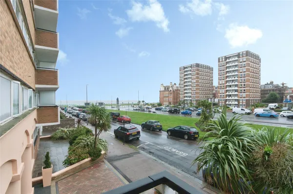 Grand Avenue, Hove, East Sussex, BN3