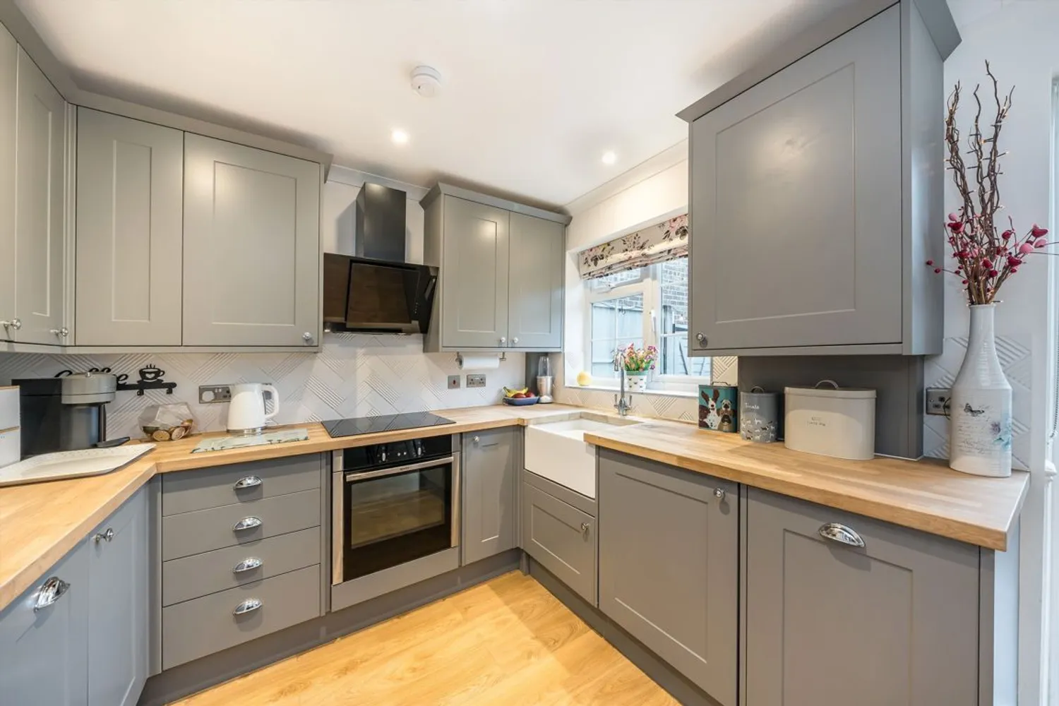 Dunsmore Road, Walton-on-thames, KT12 photo 3