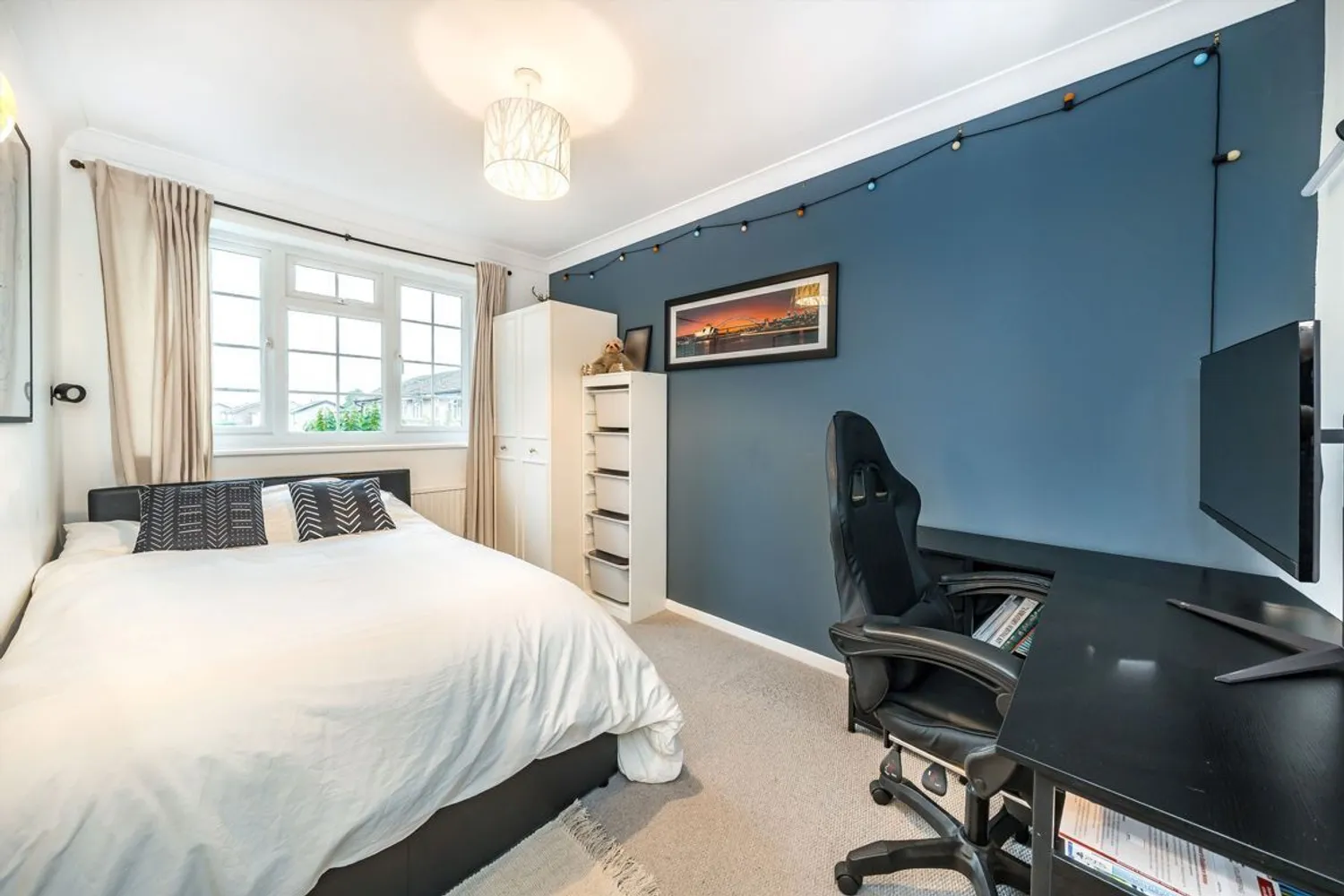 Dunsmore Road, Walton-on-thames, KT12 photo 6