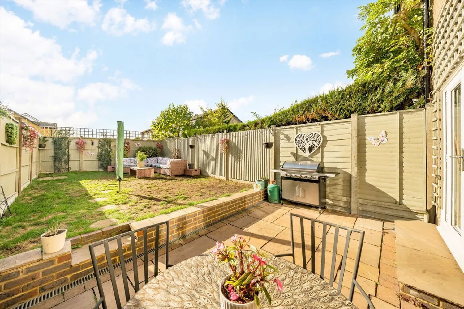 Dunsmore Road, Walton-on-thames, KT12 photo 8