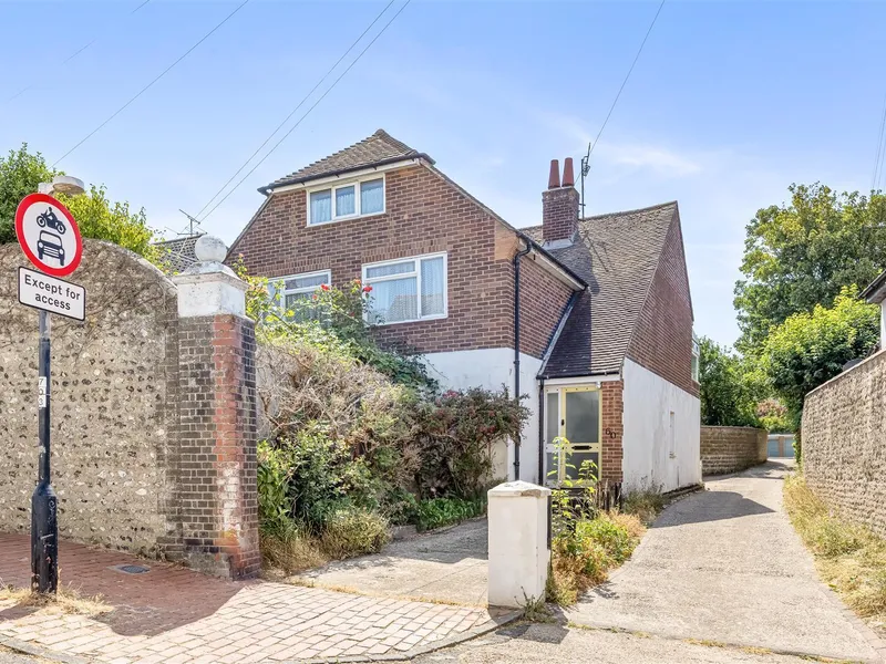 Property thumbnail 2 out of 3