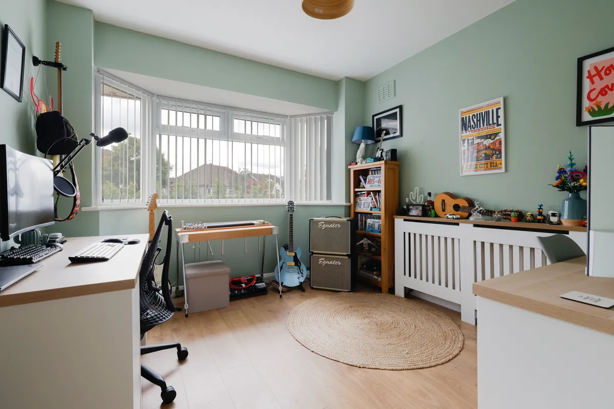 Blundell Avenue, Horley, Surrey, RH6