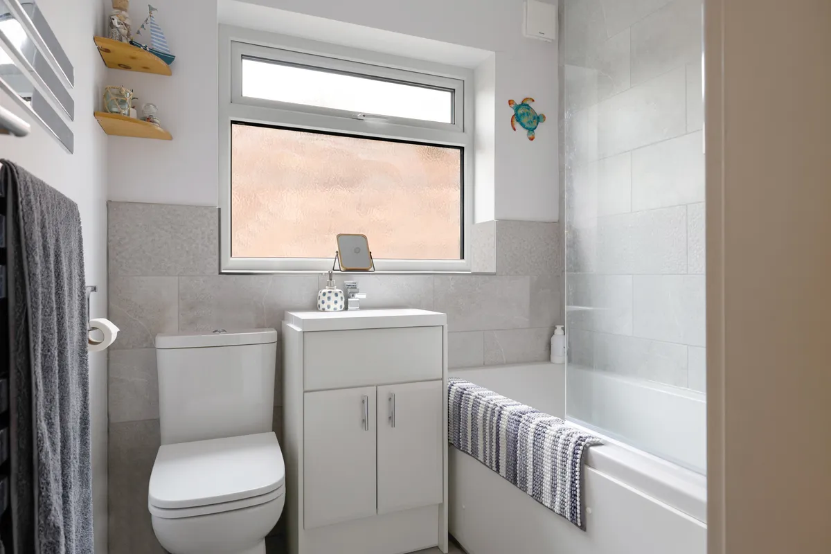 Blundell Avenue, Horley, Surrey, RH6