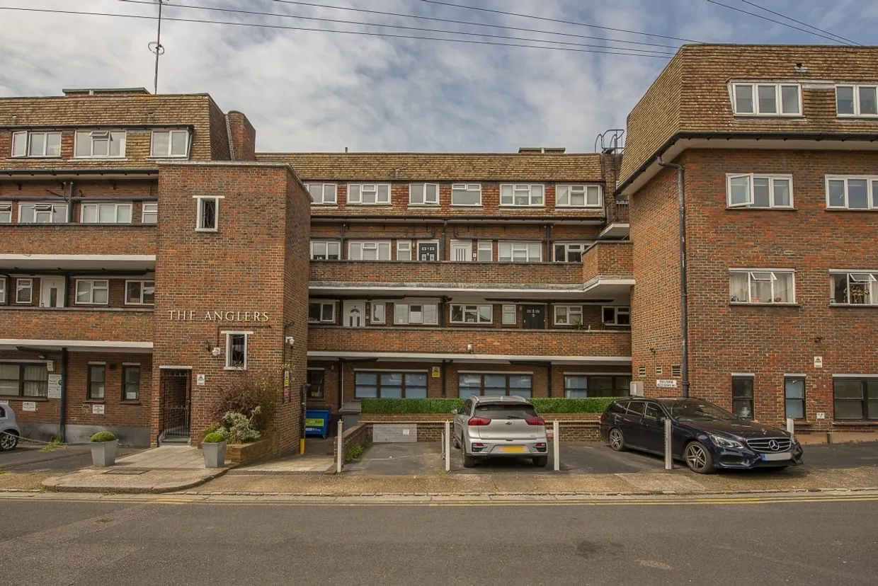 High Street Kingston upon Thames KT1 photo 8