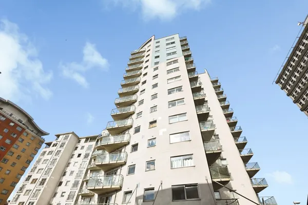 Centreway Apartments, Axon Place, Ilf...