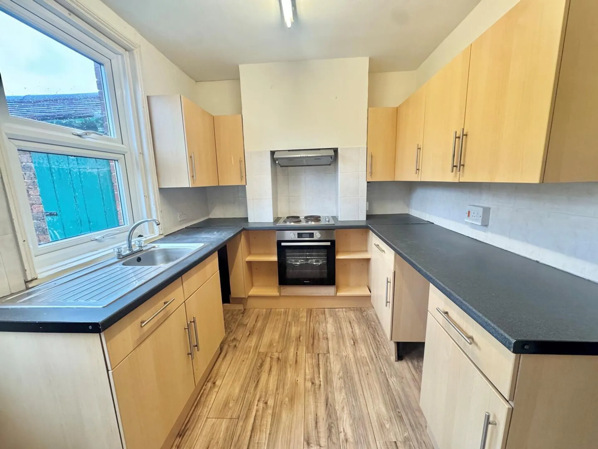 Property photo top 2