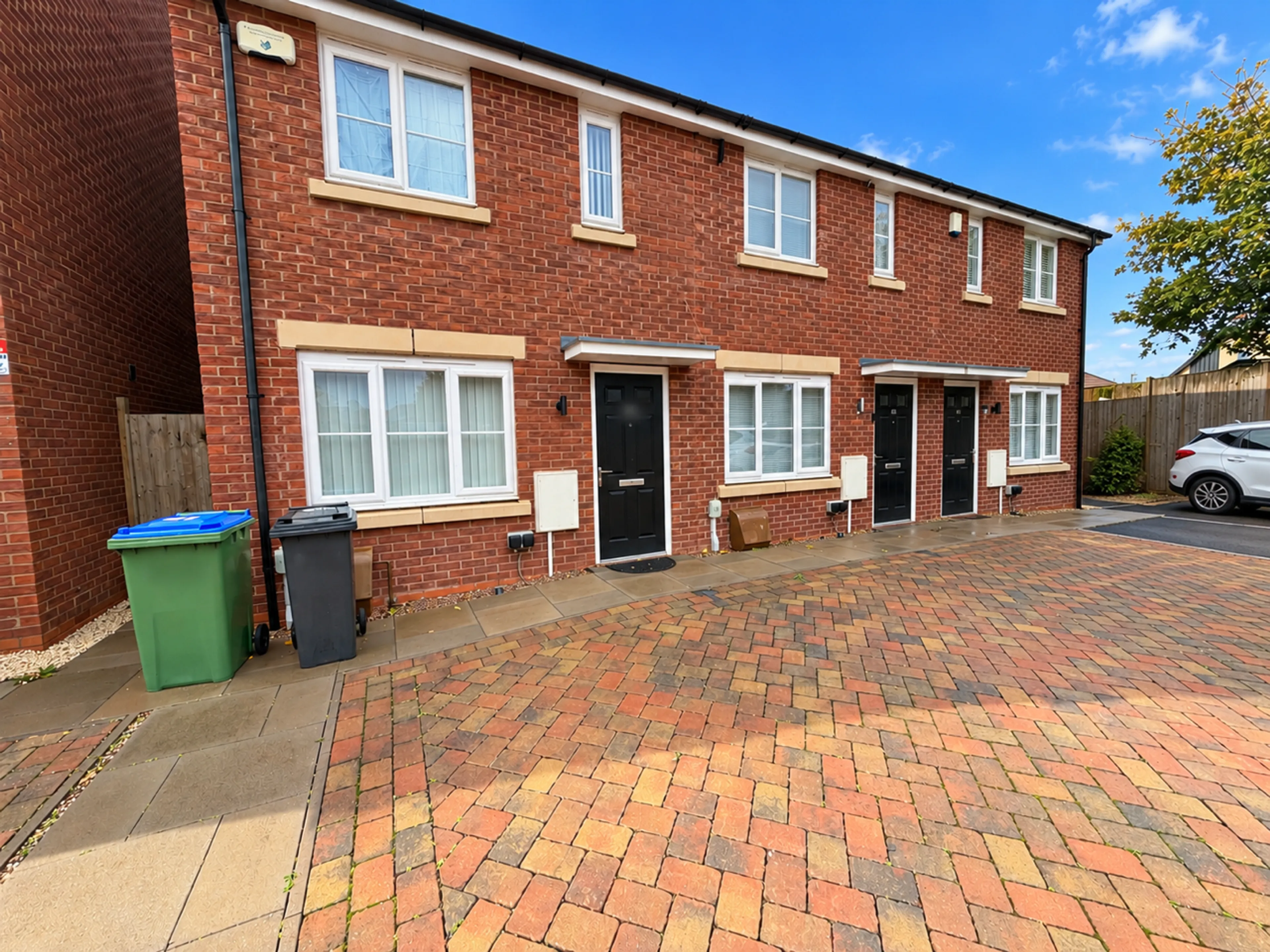 Property photo 0
