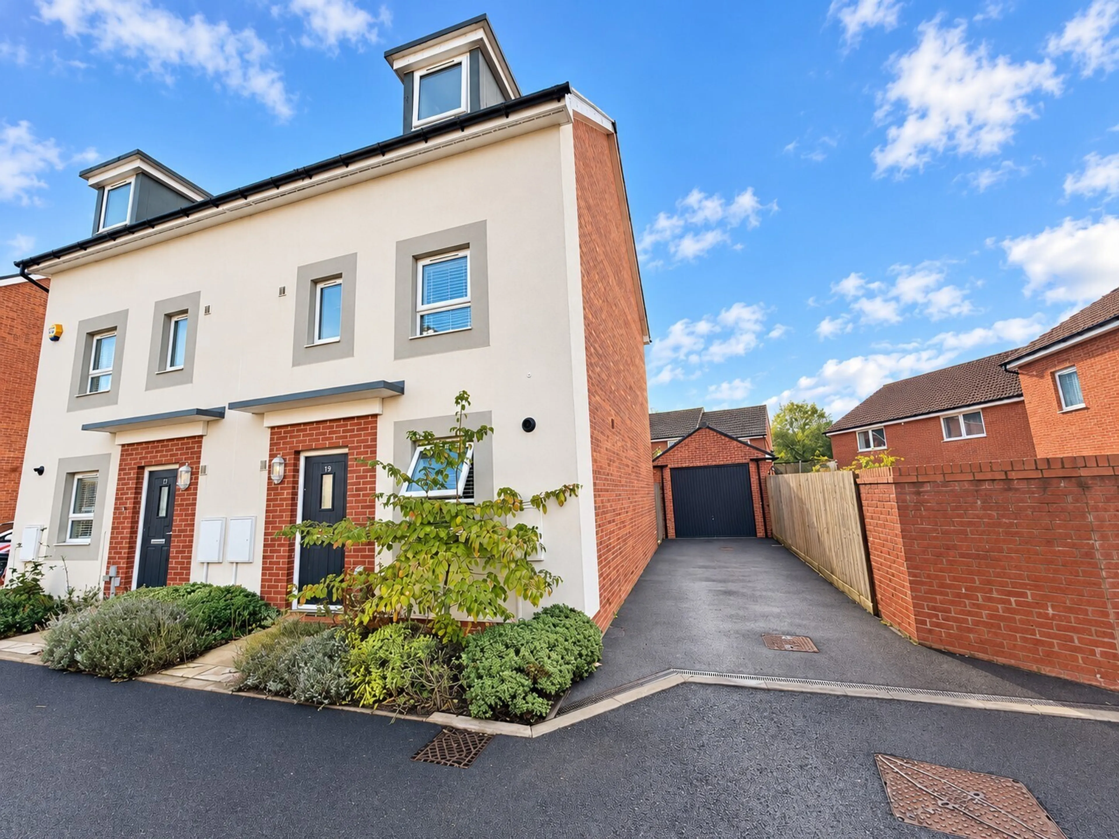 Property photo 0