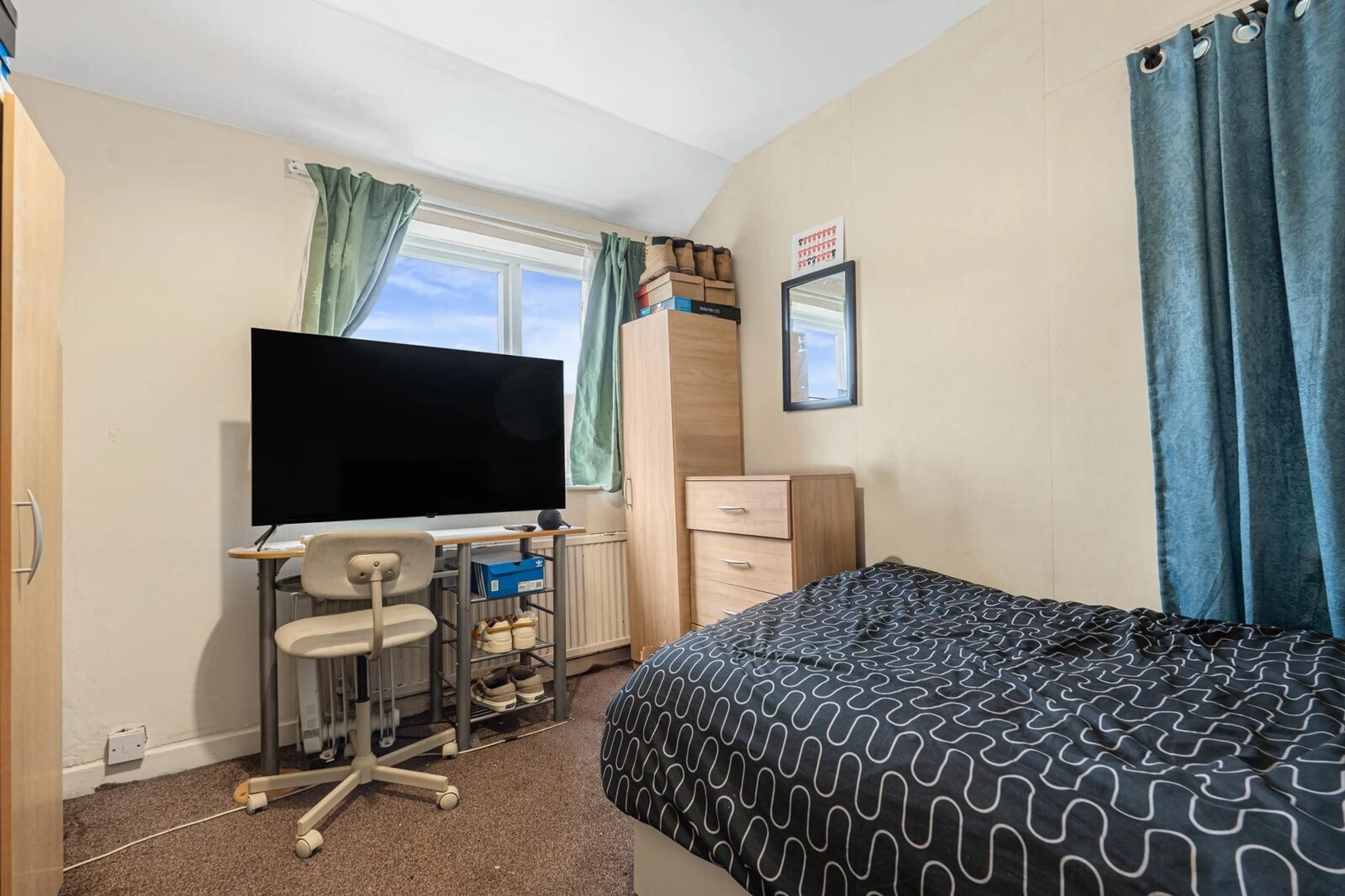 Property at Brockles Mead, HARLOW