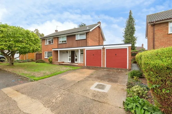 Manor Close, Ickleford, Hitchin, Hert...