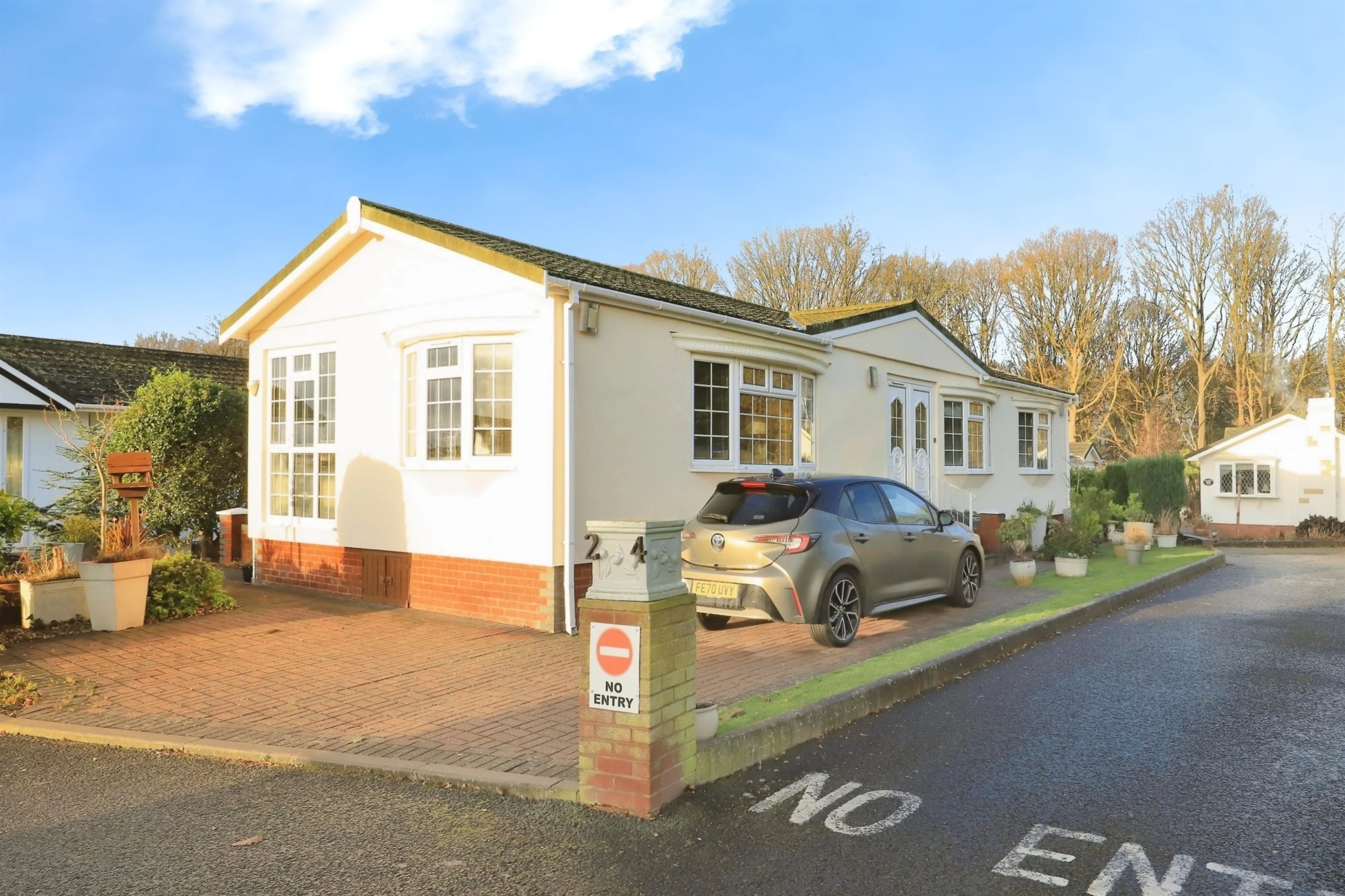 Property photo 0