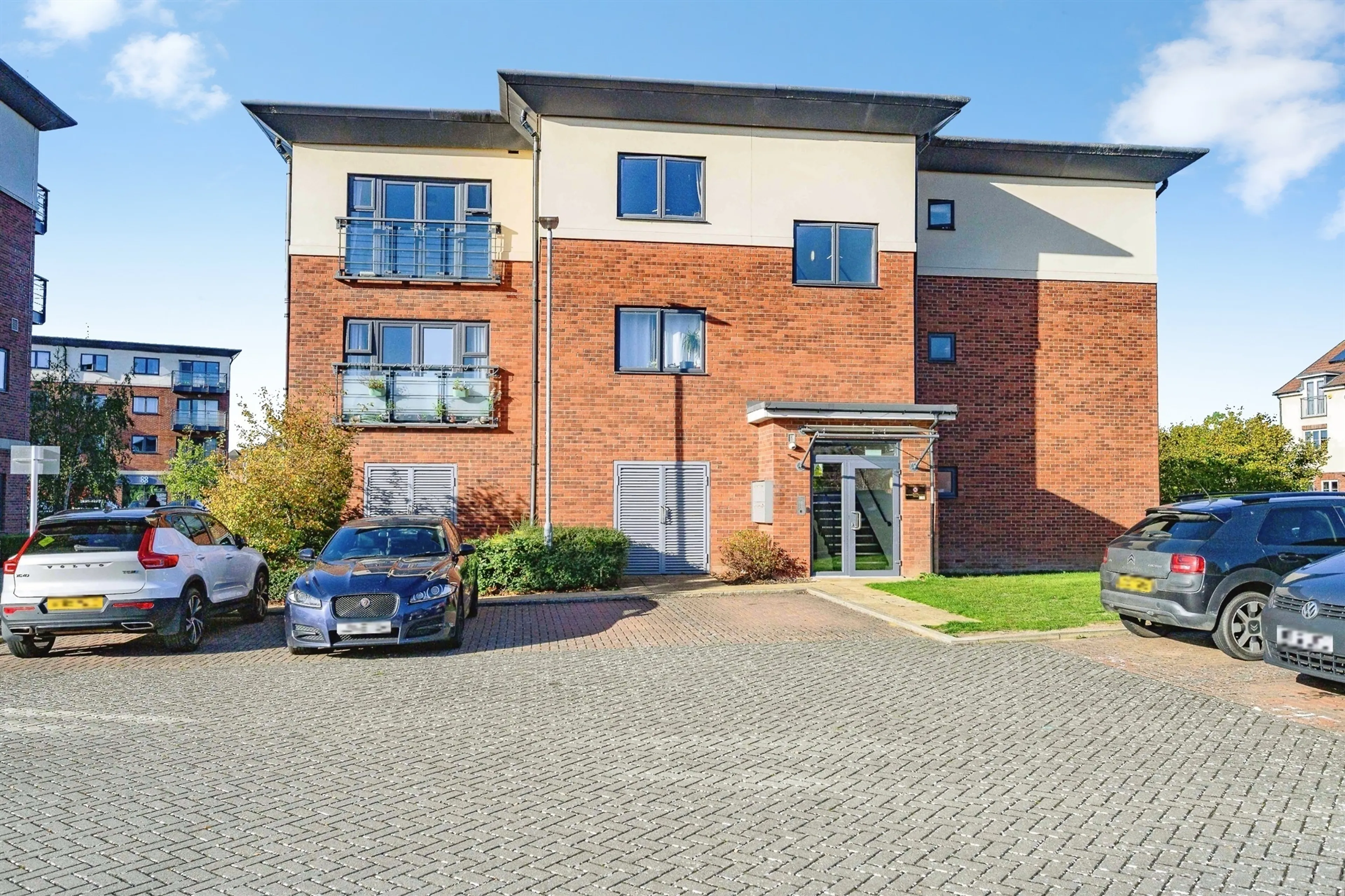 Property photo 0