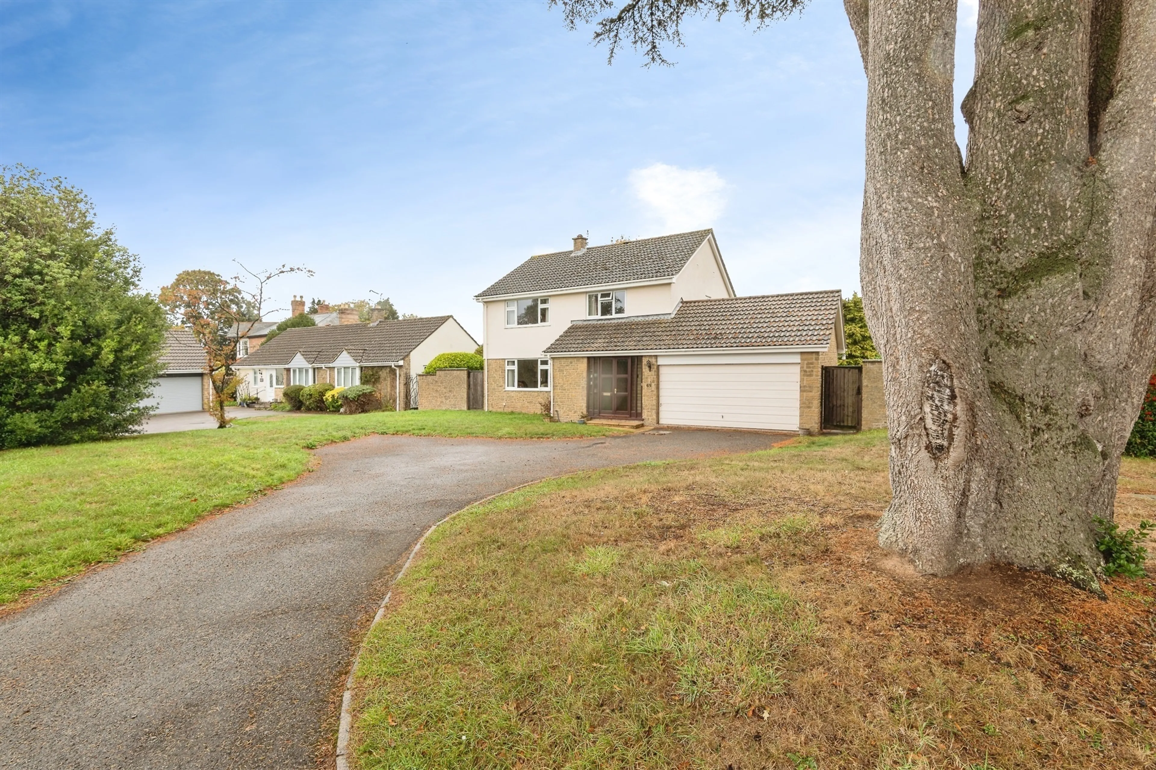 Property photo 0
