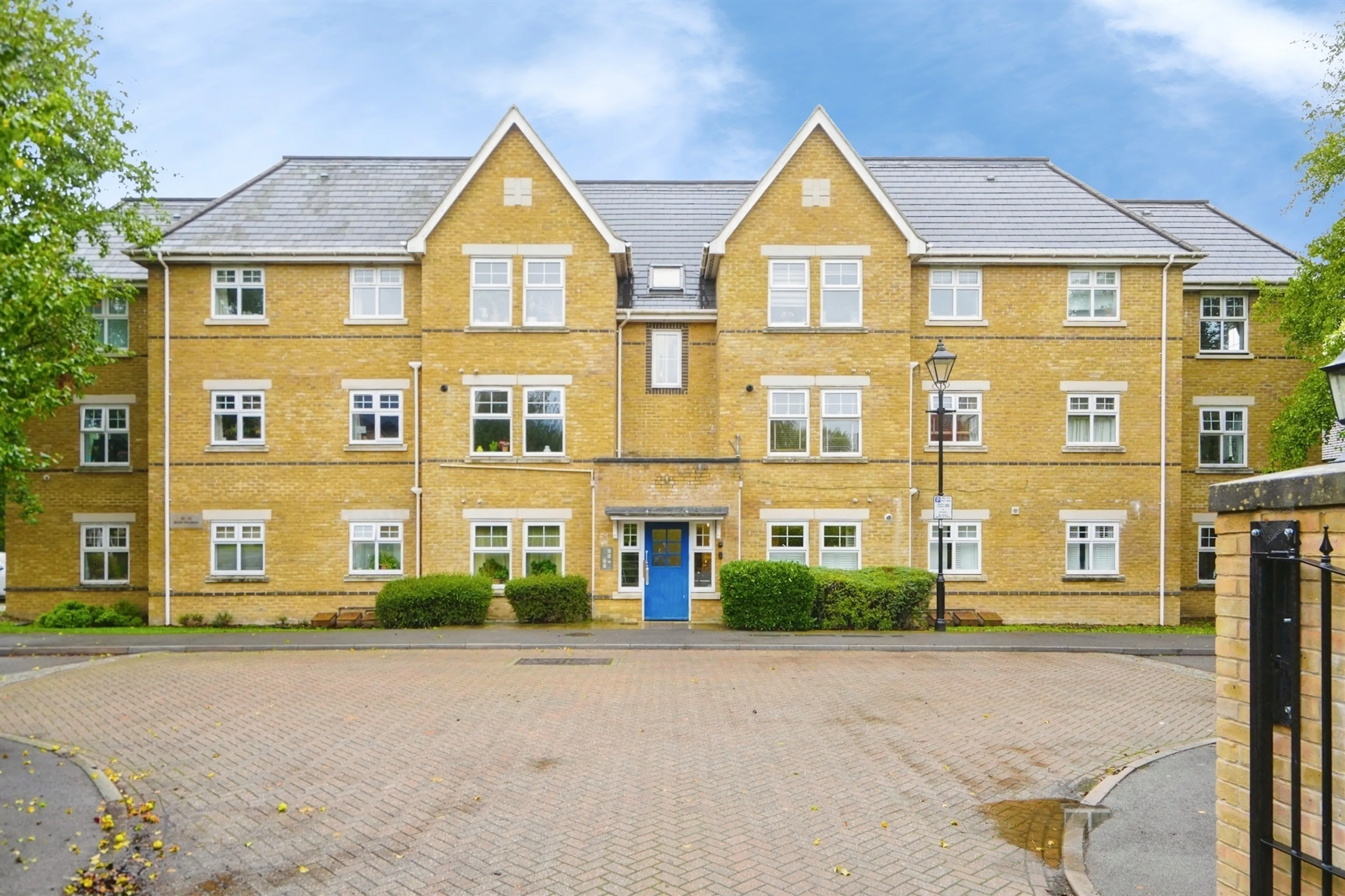 Property photo 0