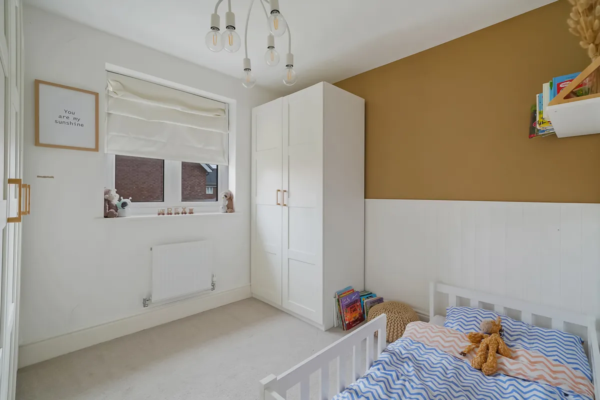 Rathbone Crescent, Horley, RH6