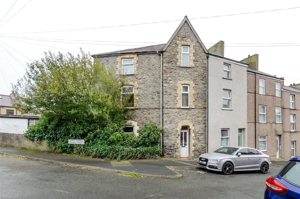 Thomas Street, Caernarfon, Gwynedd, LL55