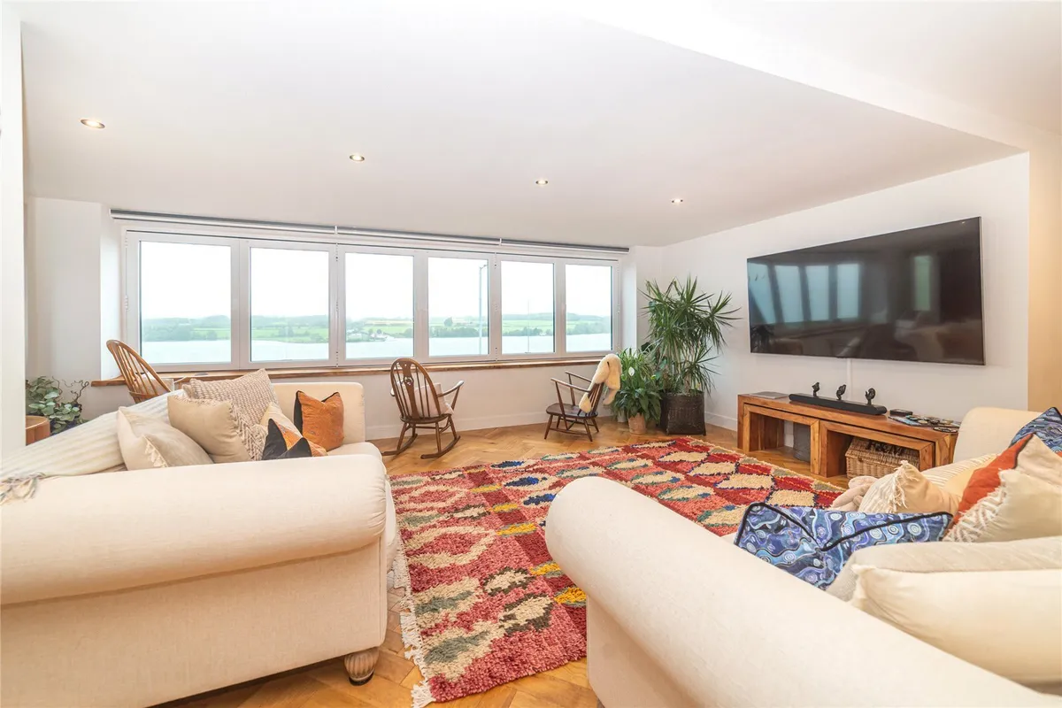 Caernarfon Road, Y Felinheli, Gwynedd, LL56