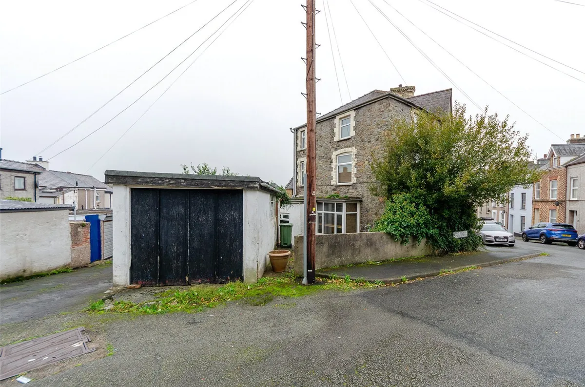 Thomas Street, Caernarfon, Gwynedd, LL55