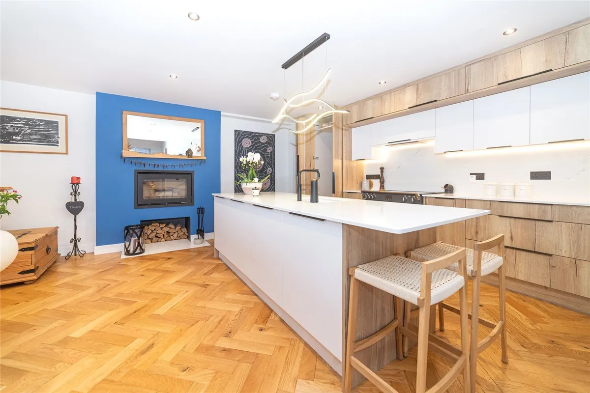 Caernarfon Road, Y Felinheli, Gwynedd, LL56