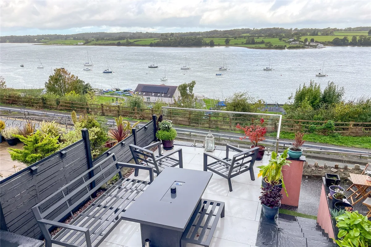 Caernarfon Road, Y Felinheli, Gwynedd, LL56