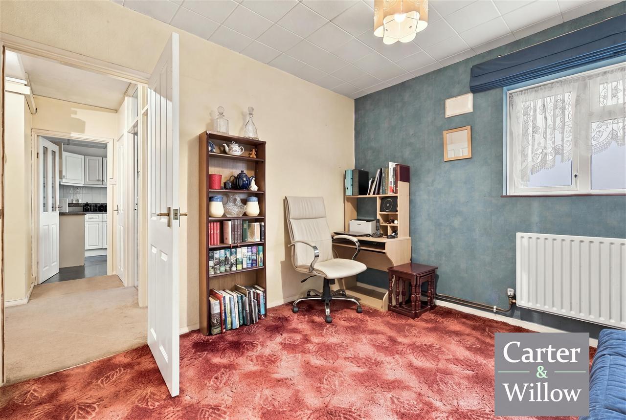 Rainham Road South, Essex Image 11