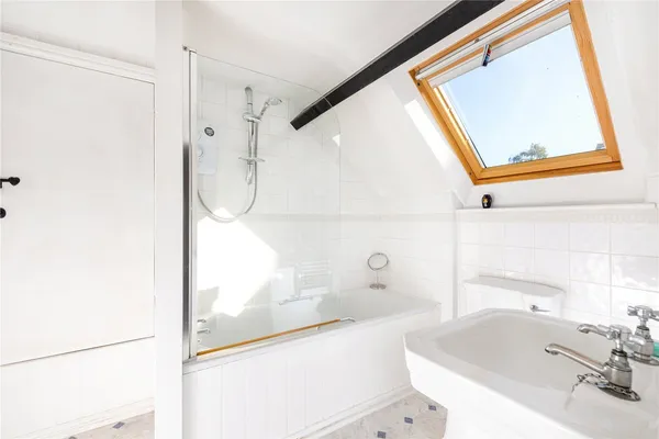 Middle Street, Elton, PE8 photo 14
