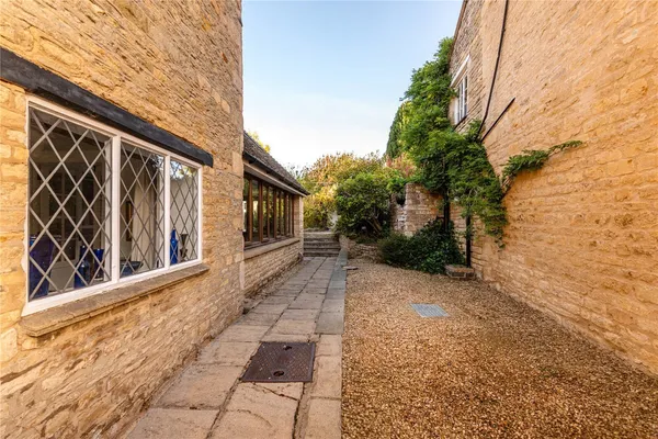 Middle Street, Elton, PE8 photo 16