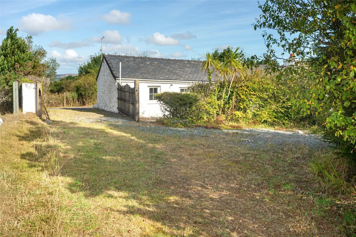 Mynydd Bodafon, Llannerch-y-Medd, Isle of Anglesey, LL71
