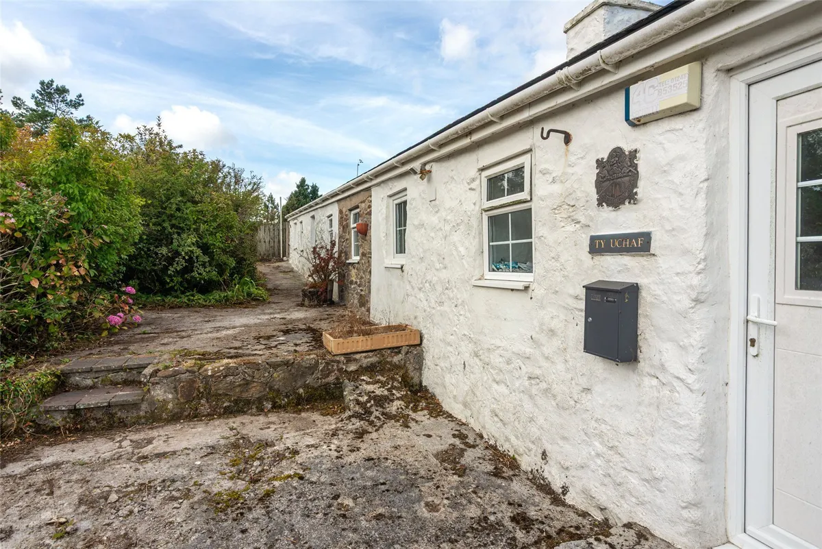 Mynydd Bodafon, Llannerch-y-Medd, Isle of Anglesey, LL71
