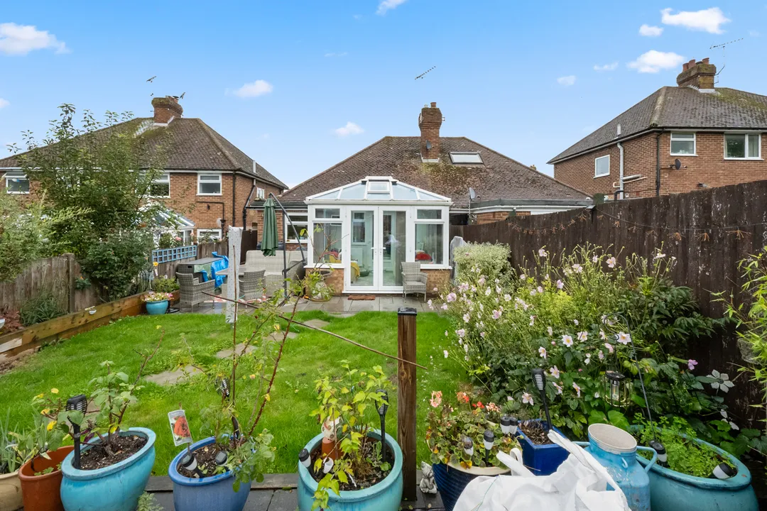https://mr0.homeflow-assets.co.uk/files/photo/image/48677/7976/_x_/344ed663-227c-49bc-bbc7-77b3a028fdda.jpg