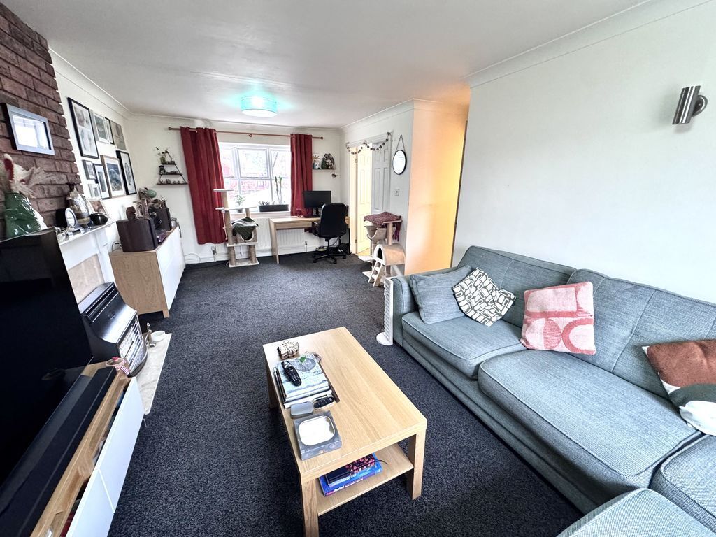 Ratcliffe Court, Nuneaton Image 3