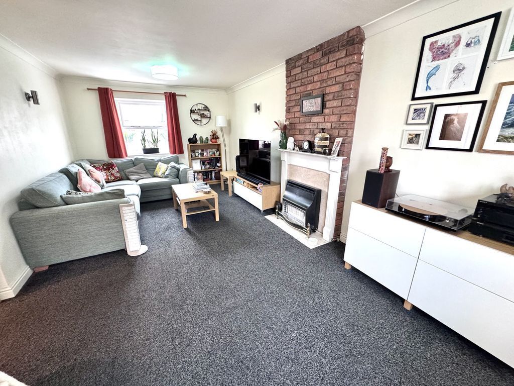 Ratcliffe Court, Nuneaton Image 4