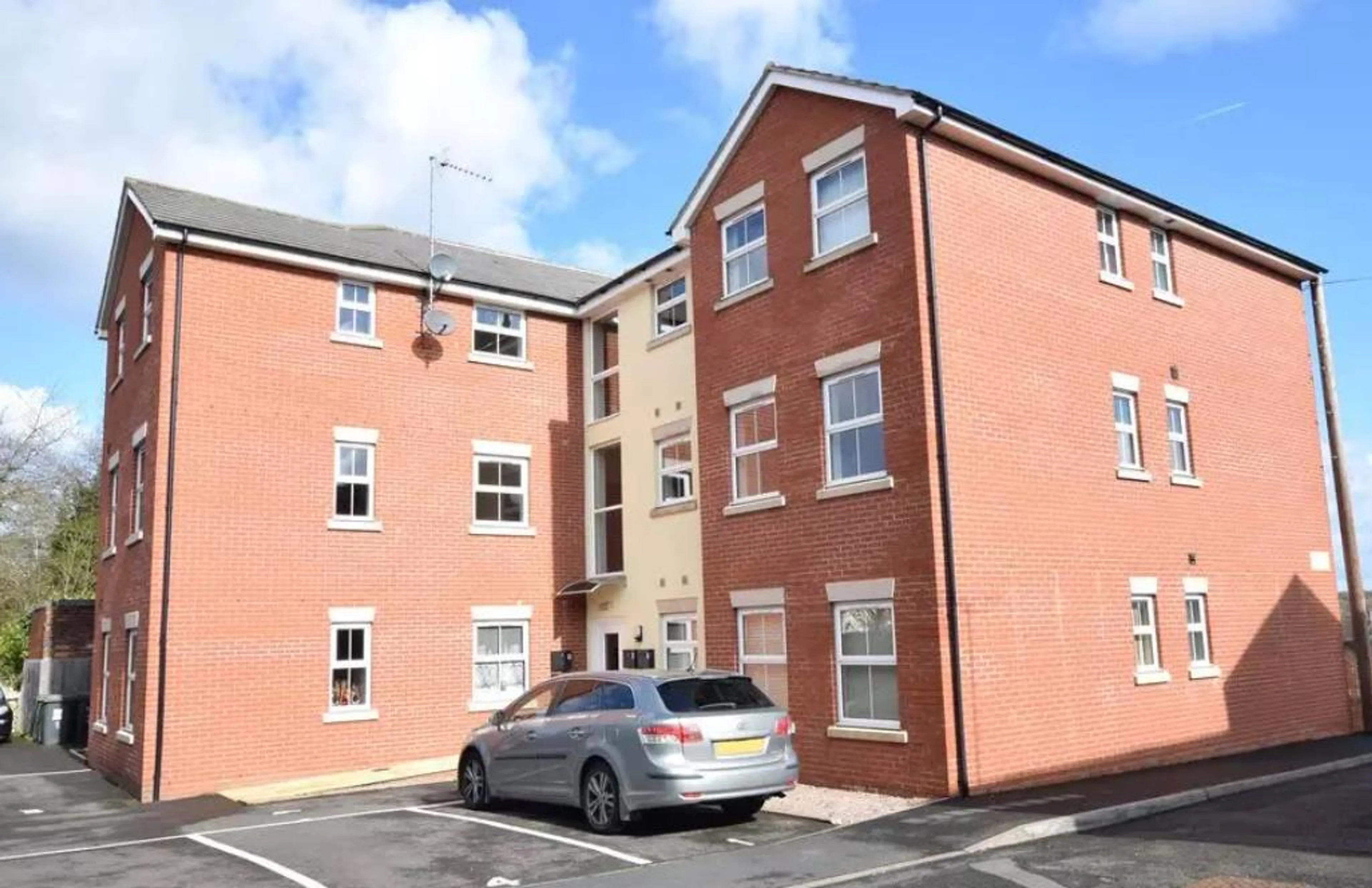 Property photo 0
