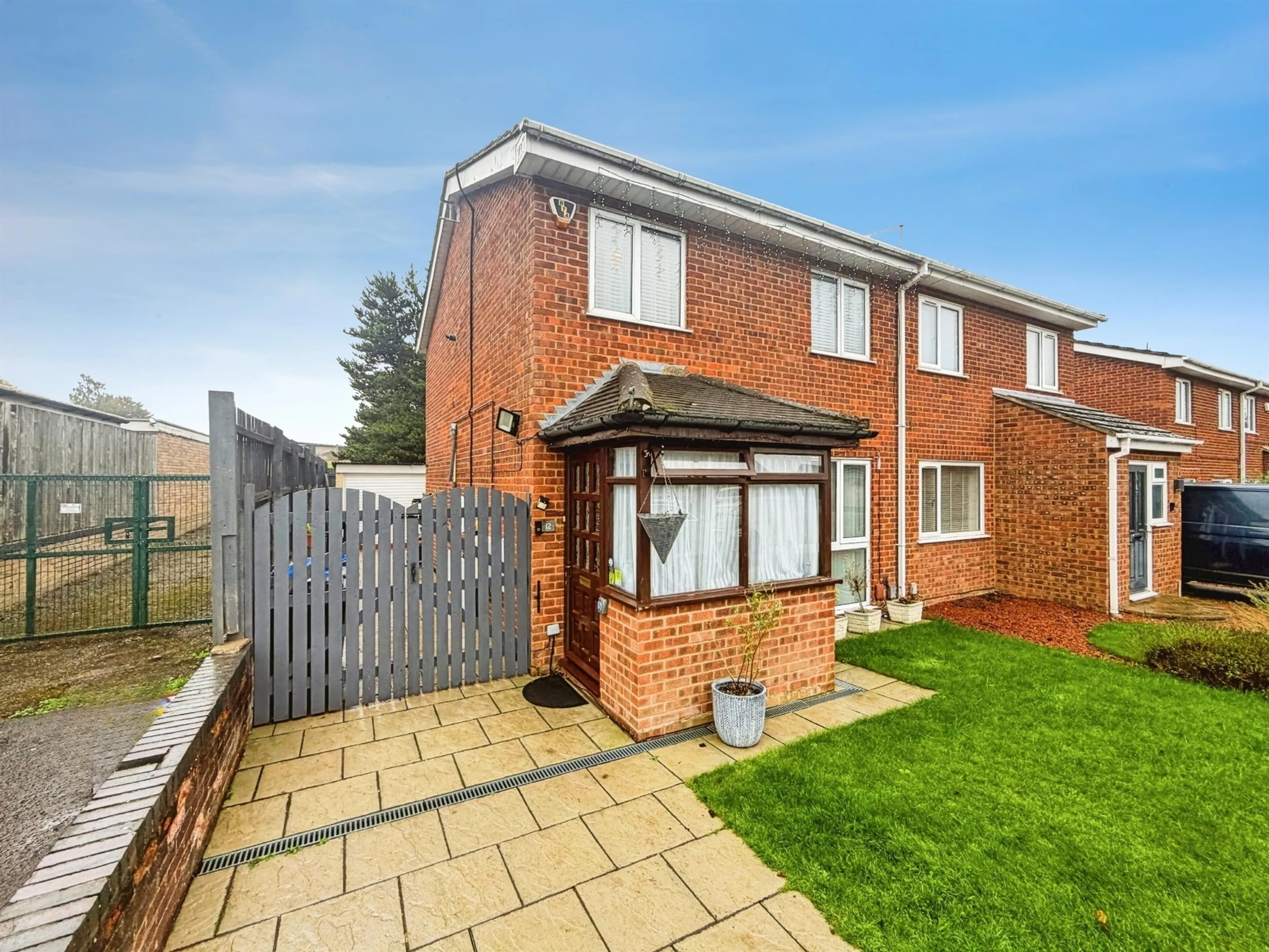 Property photo 0