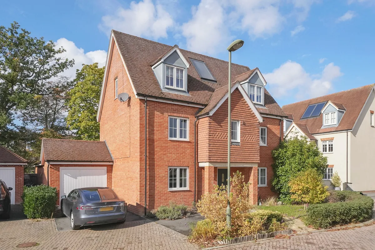 Williamson Road, Horley, Surrey, RH6