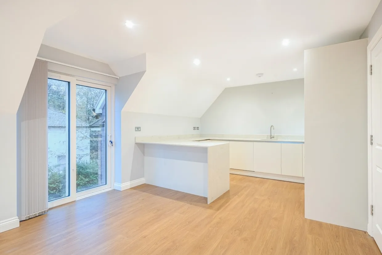 College Road, Epsom KT17 photo 7
