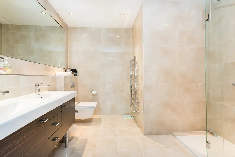 Aspen Close Hampton Wick KT1 photo 8