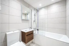 College Road, Epsom KT17 photo 11