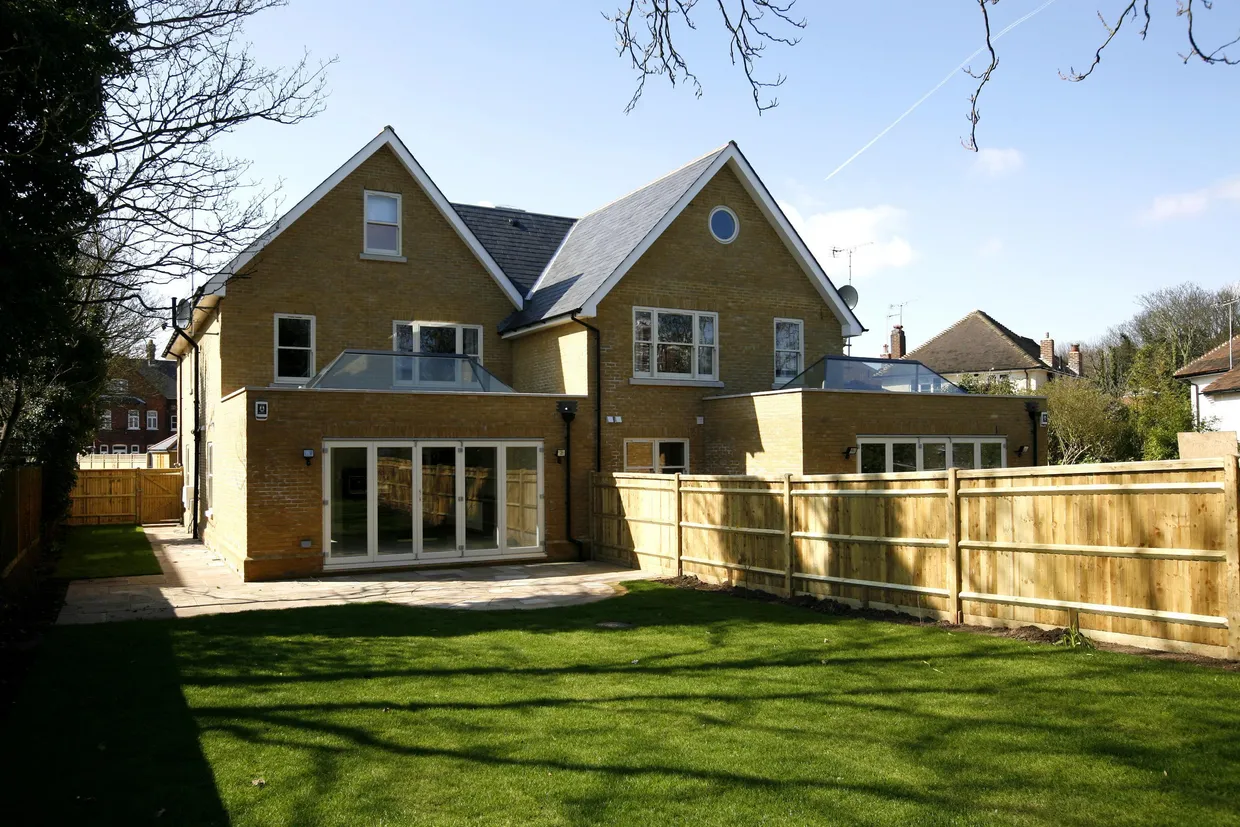 Aspen Close Hampton Wick KT1 photo 23