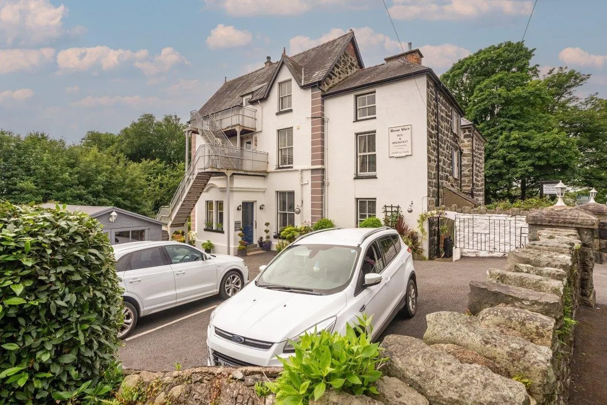 Pwllheli Road, Criccieth, Gwynedd, LL52