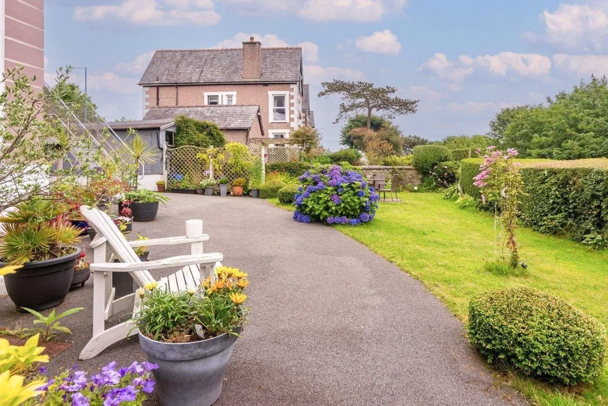 Pwllheli Road, Criccieth, Gwynedd, LL52